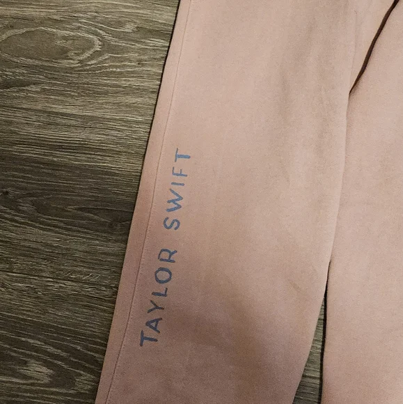 Taylor Swift Pink Joggers - Picture 3 of 5